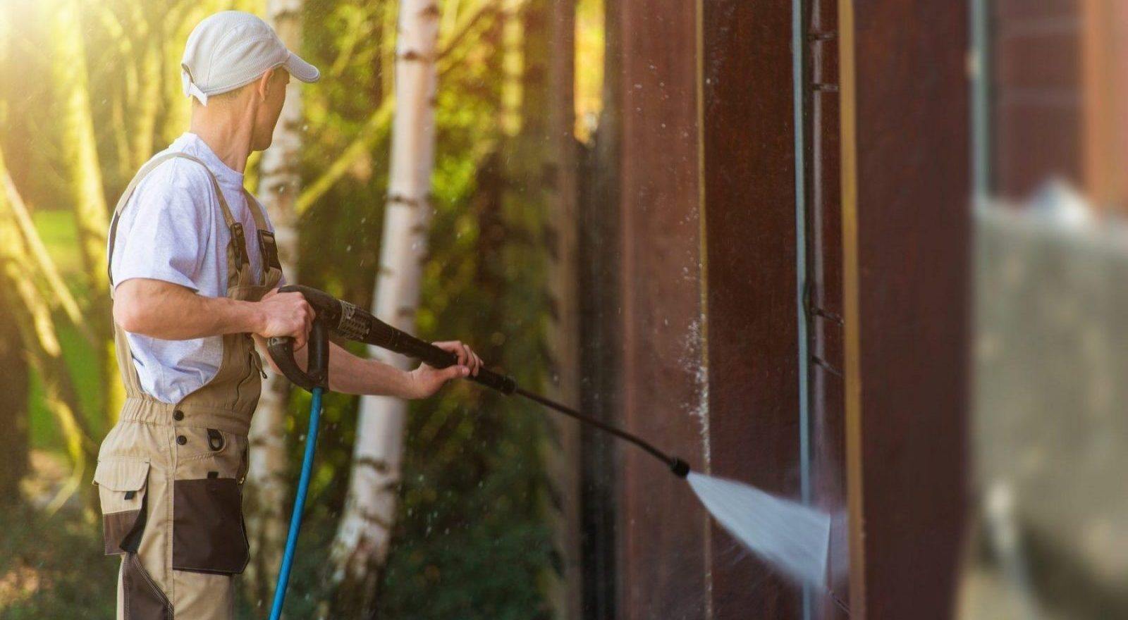 Pressure washing in Wenatchee
